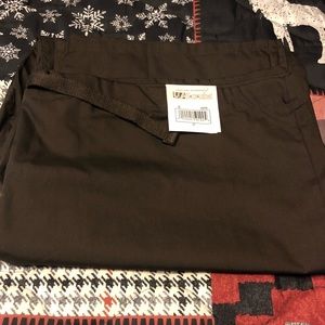 NWT unisex 3 pocket cargo pants in Expresso.